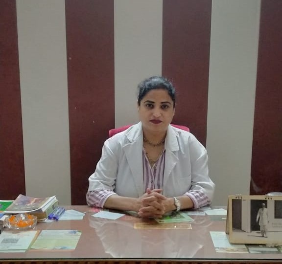 Dr. Monica (PT)